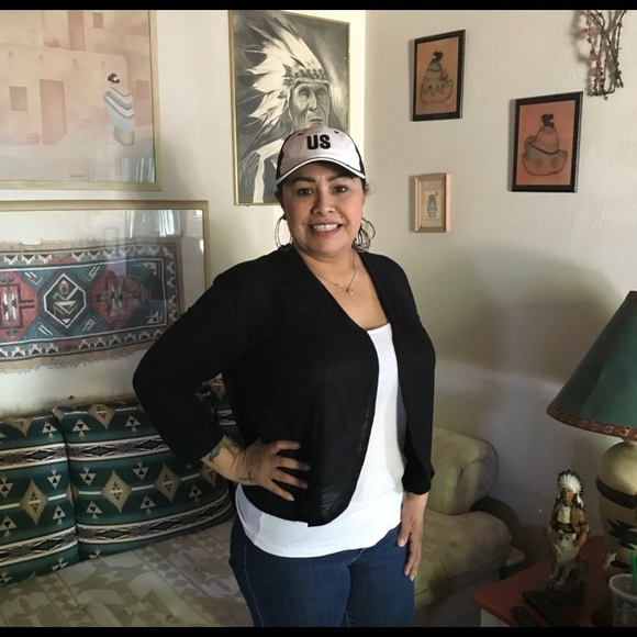 Meet your Posher, Julia - Picture 1 of 1